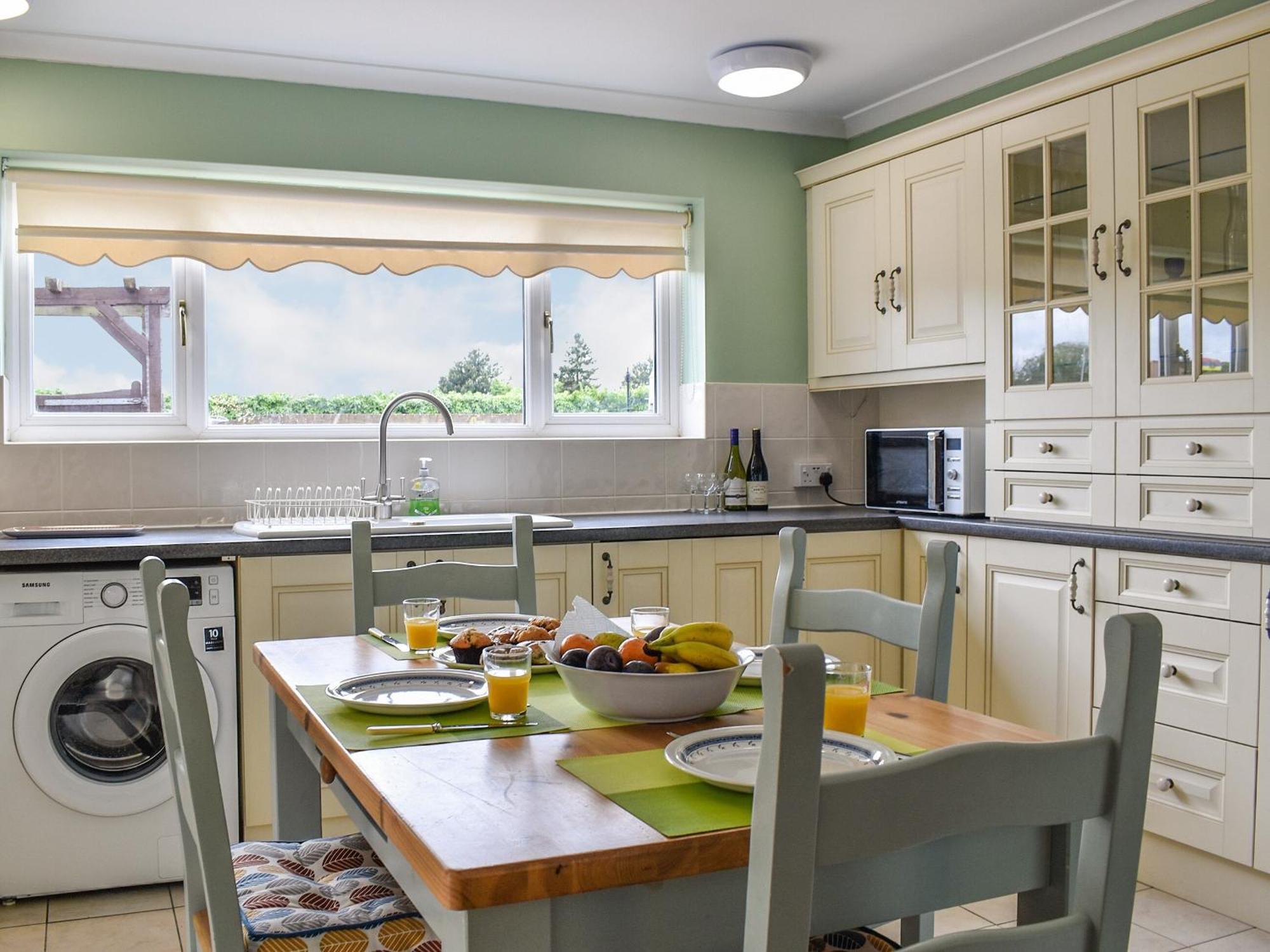 The Fairway Villa Westgate-on-Sea ภายนอก รูปภาพ