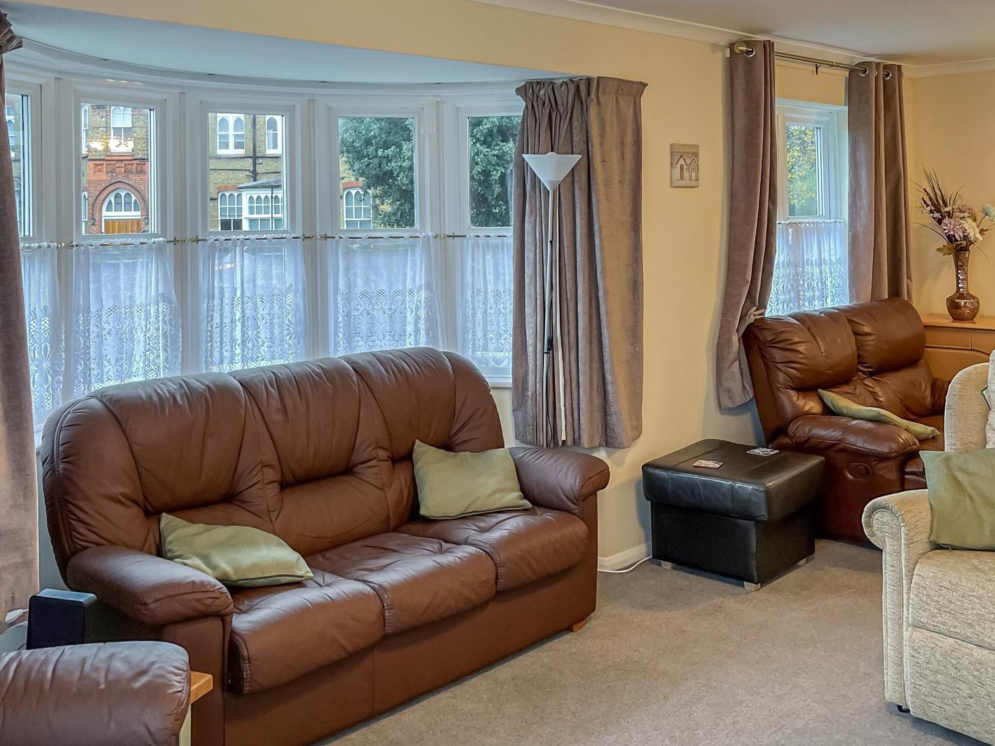 The Fairway Villa Westgate-on-Sea ภายนอก รูปภาพ